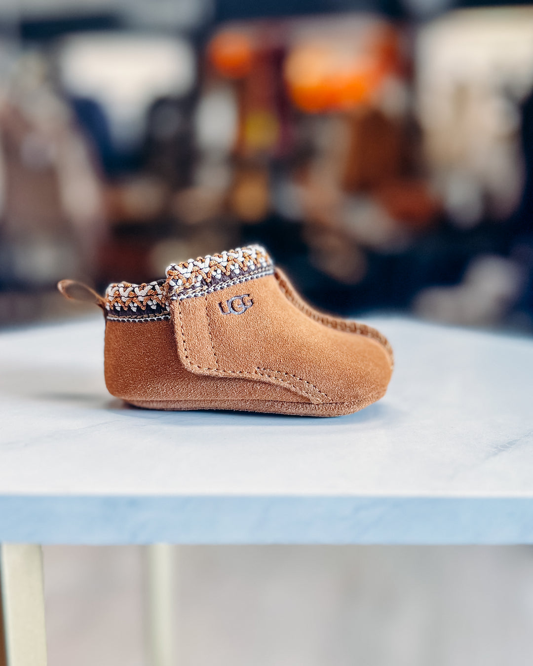 UGG: Infant Tasman ll in Chestnut