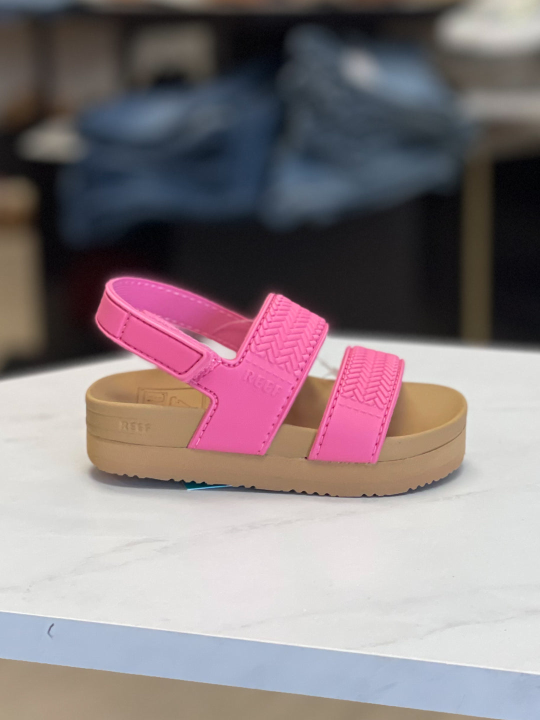 Reef: Little Water Vista in Pink Cosmos and Tan (CJ8812)
