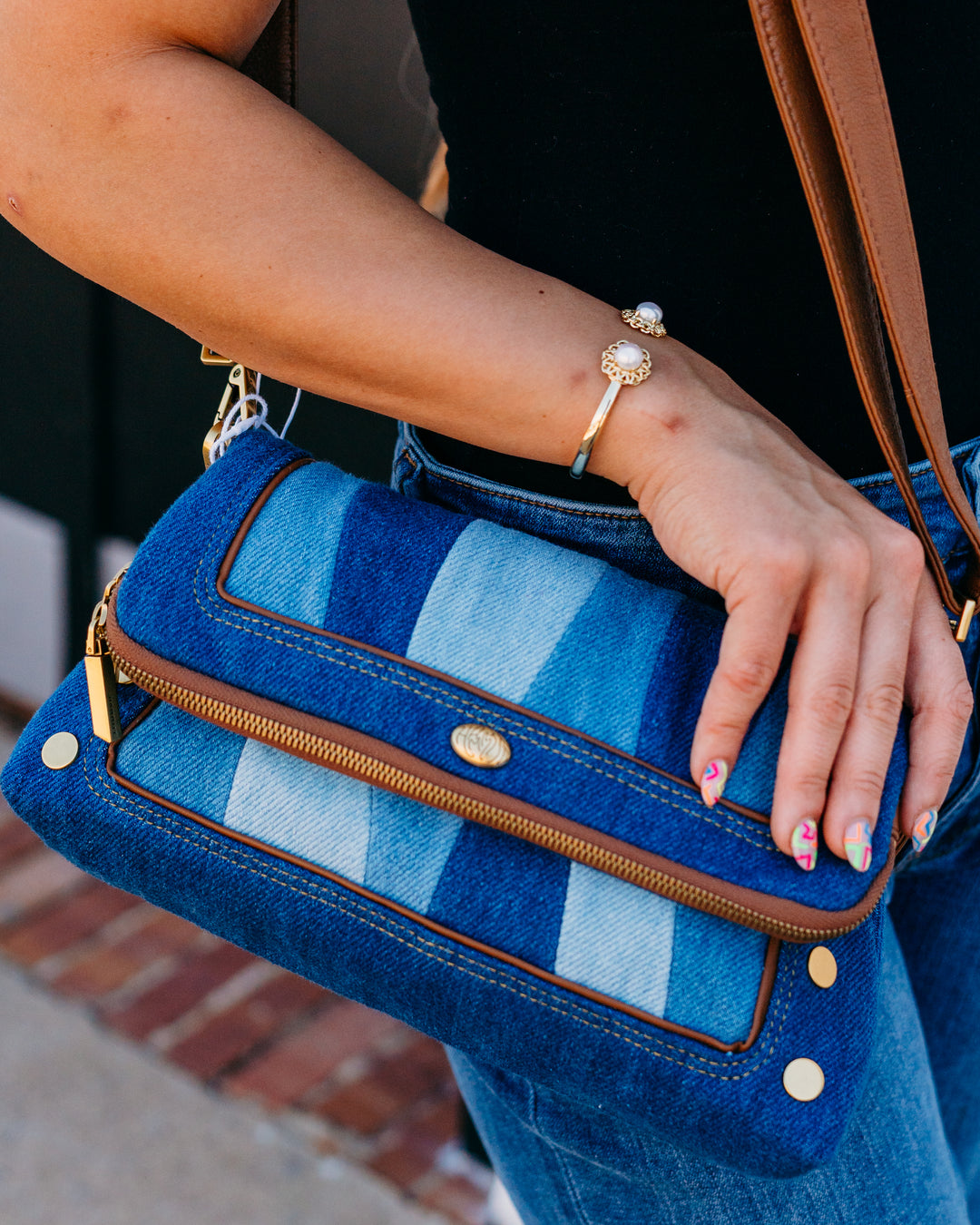 Hammitt: Beverly Med in Silverlake (19070) - The Vogue Boutique