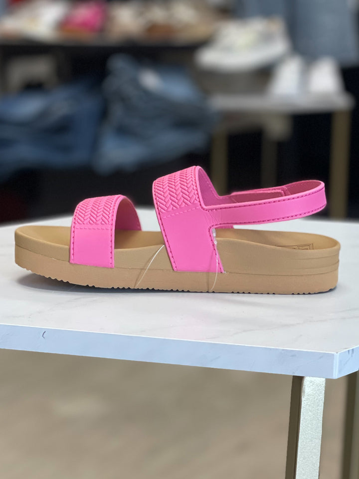 Reef: Kids Water Vista in Pink Cosmos and Tan