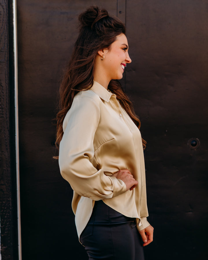 Liverpool: Long Sleeve Button Front Woven Shirt in Pale Gold