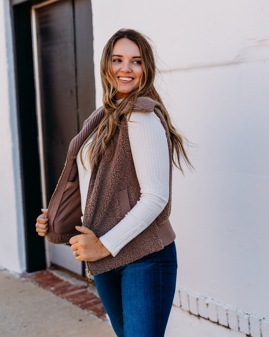 Varley: Aspen GIlet Vest in Ash Taupe