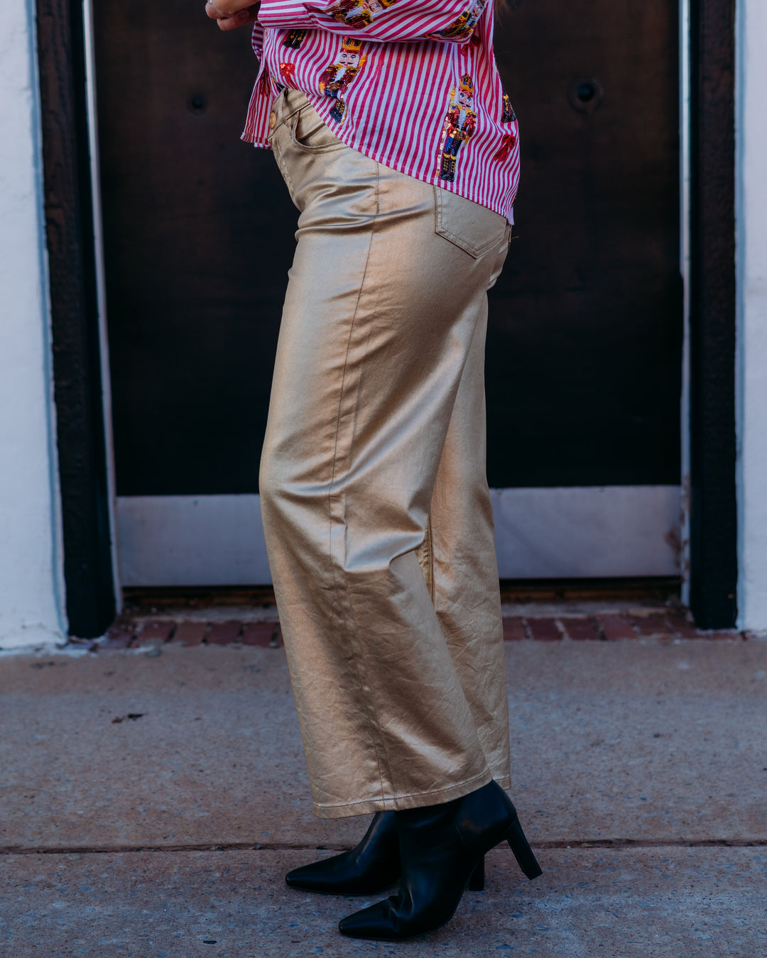 Kut: Charlotte High Rise Wide Leg W/ Regular Hem in Gold KG1998MB3