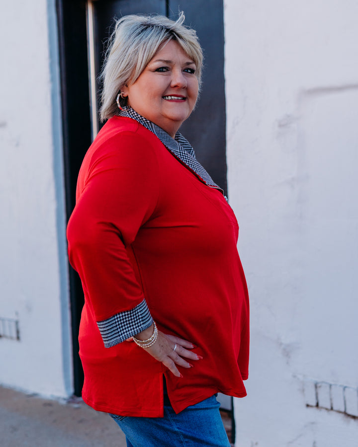 Multiples: (Merry & Bright) Red Plaid Cuffed 3/4 Sleeve Knit Top M45605TM