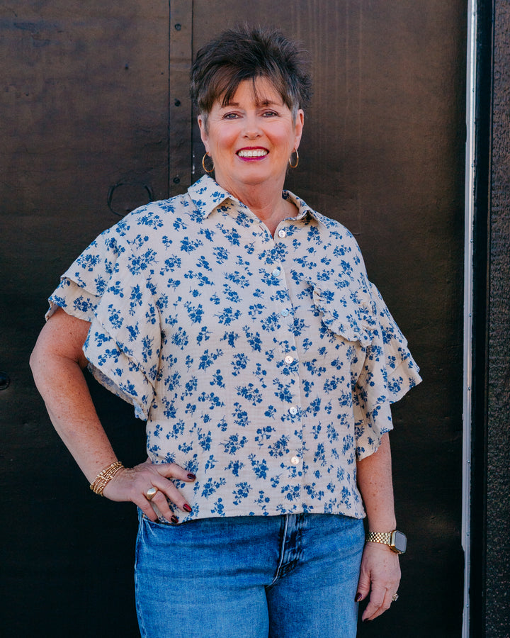 Ivy Jane: Disty Floral Camp Shirt in Cream (641472)