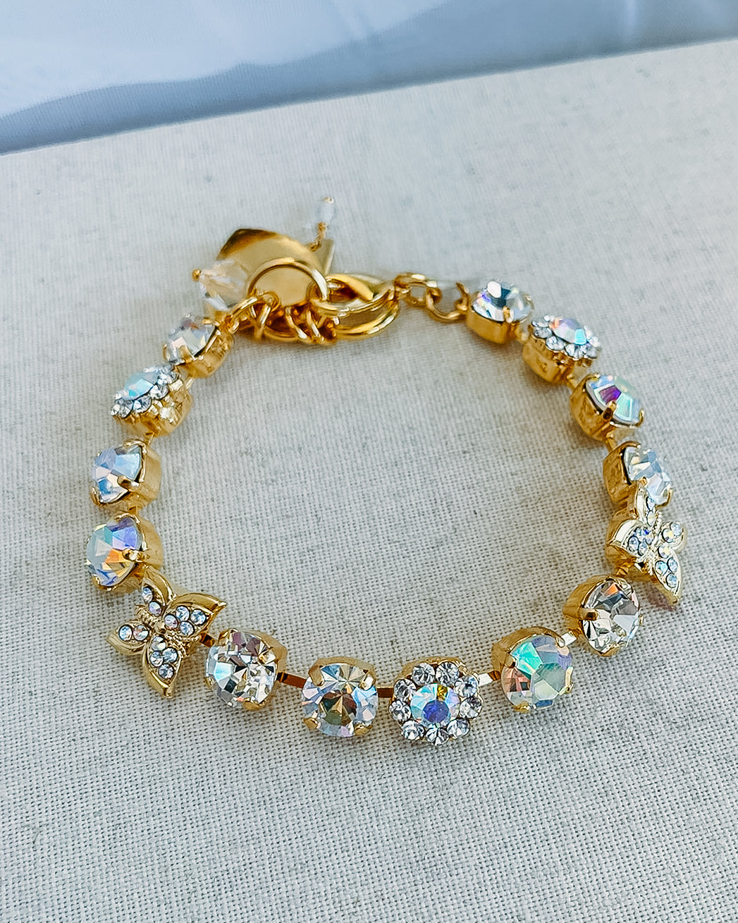 Mariana: "Winds of Change" Bracelet (B-4063/1-1165-YG)