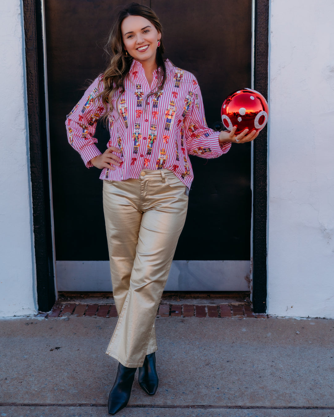 Kut: Charlotte High Rise Wide Leg W/ Regular Hem in Gold KG1998MB3