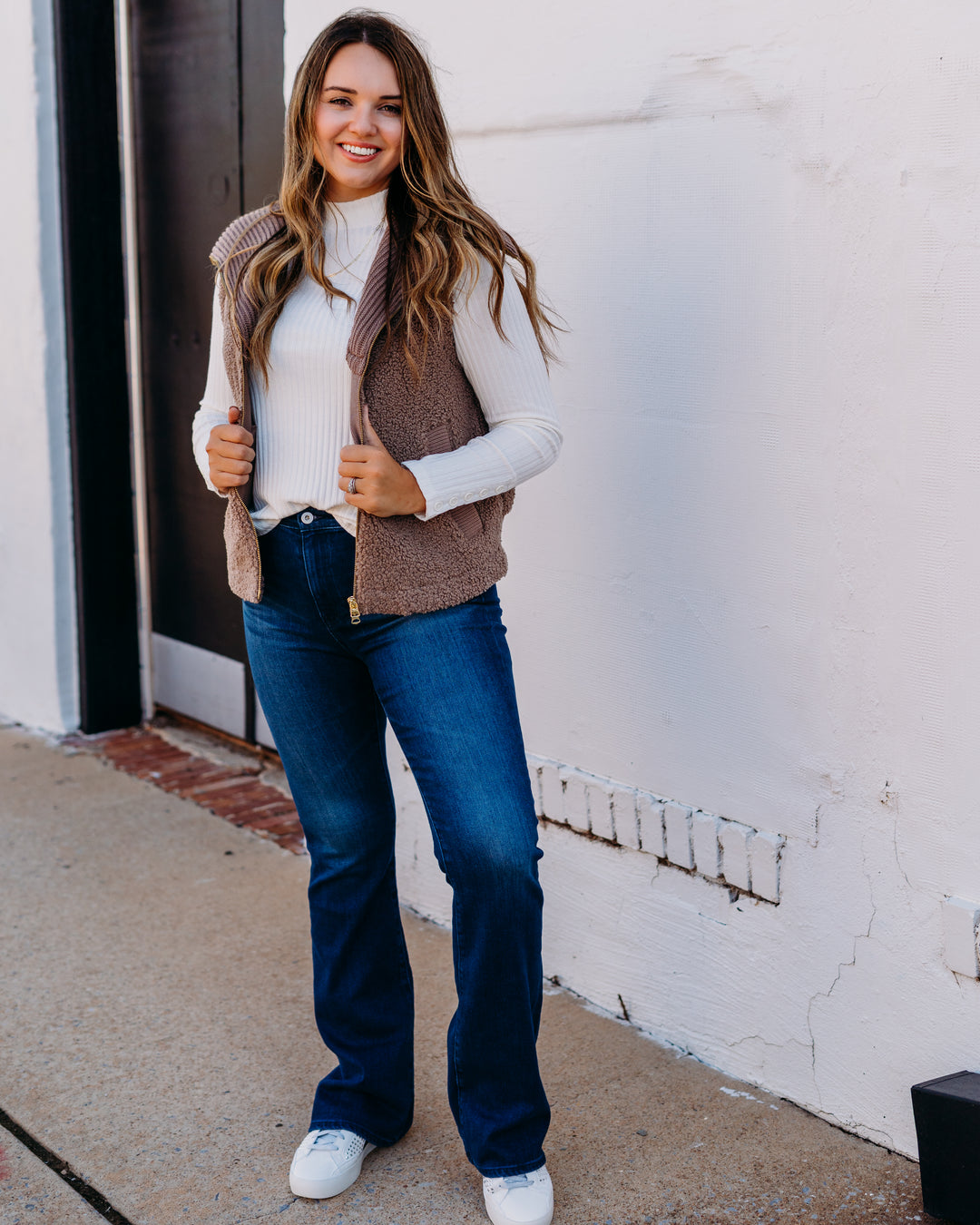 Varley: Aspen GIlet Vest in Ash Taupe