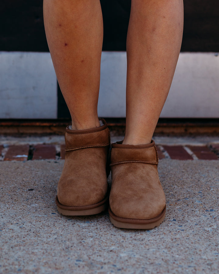 Ugg: Classic Ultra Mini Boot in Chestnut