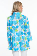 Load image into Gallery viewer, Multiples: 3/4 Sleeve Wire Collar Y-Neck Button Front Print Crinkle Woven Shirt M24604BM
