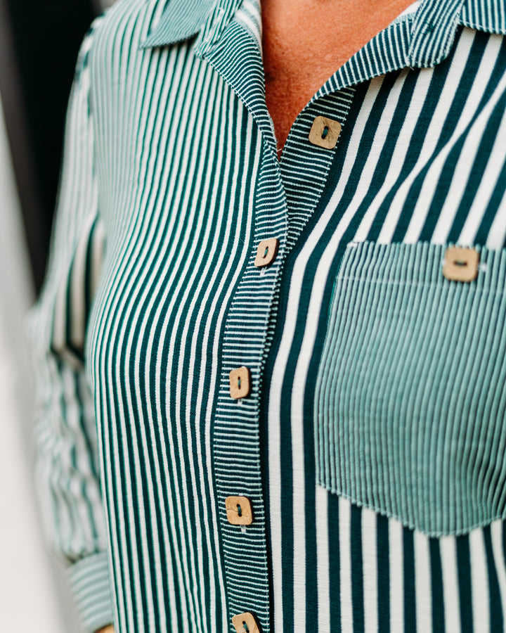Multiples:  (Sun Stone) Turn-Up Cuff Long Sleeve Hi-Lo Shirt in Deep Green(M35609BM)