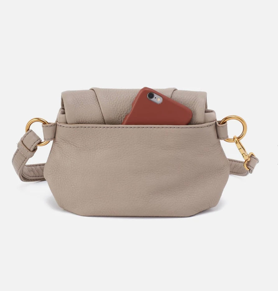 Hobo: Harley Crossbody Sling in Taupe