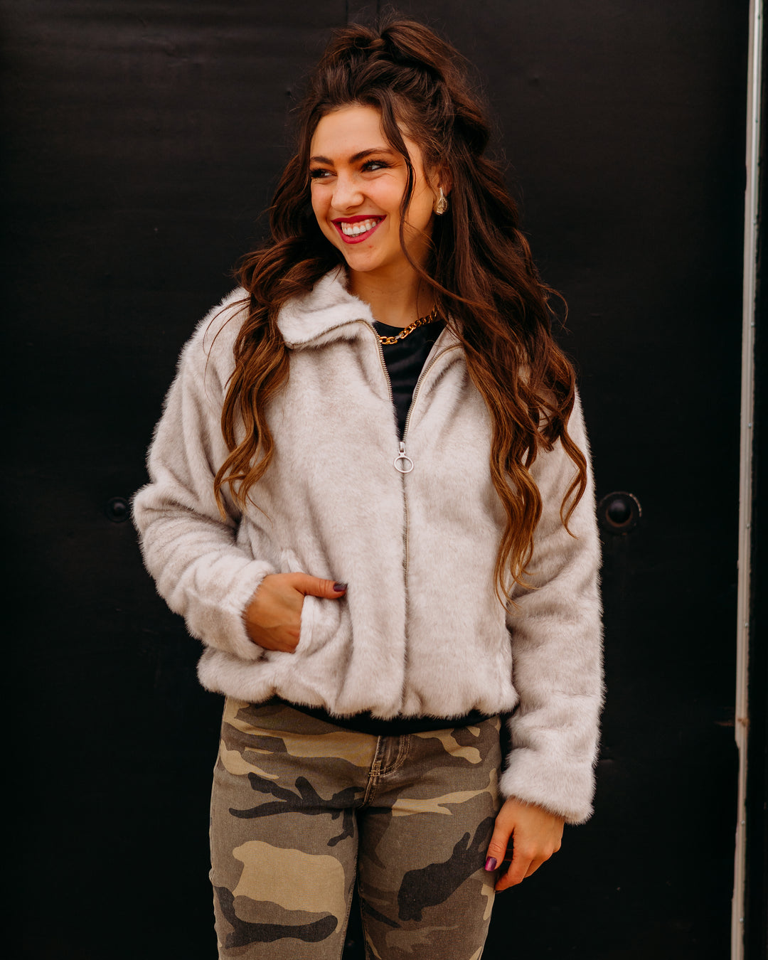 Z Supply: Amethyst Faux Fur Jacket in Crystal (zj253278)