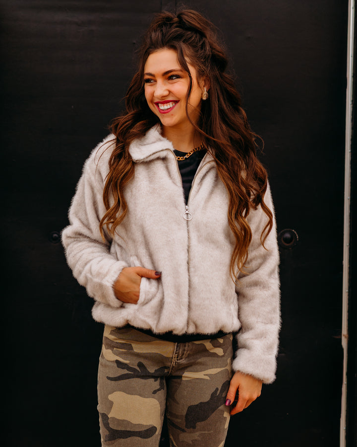 Z Supply: Amethyst Faux Fur Jacket in Crystal (zj253278)