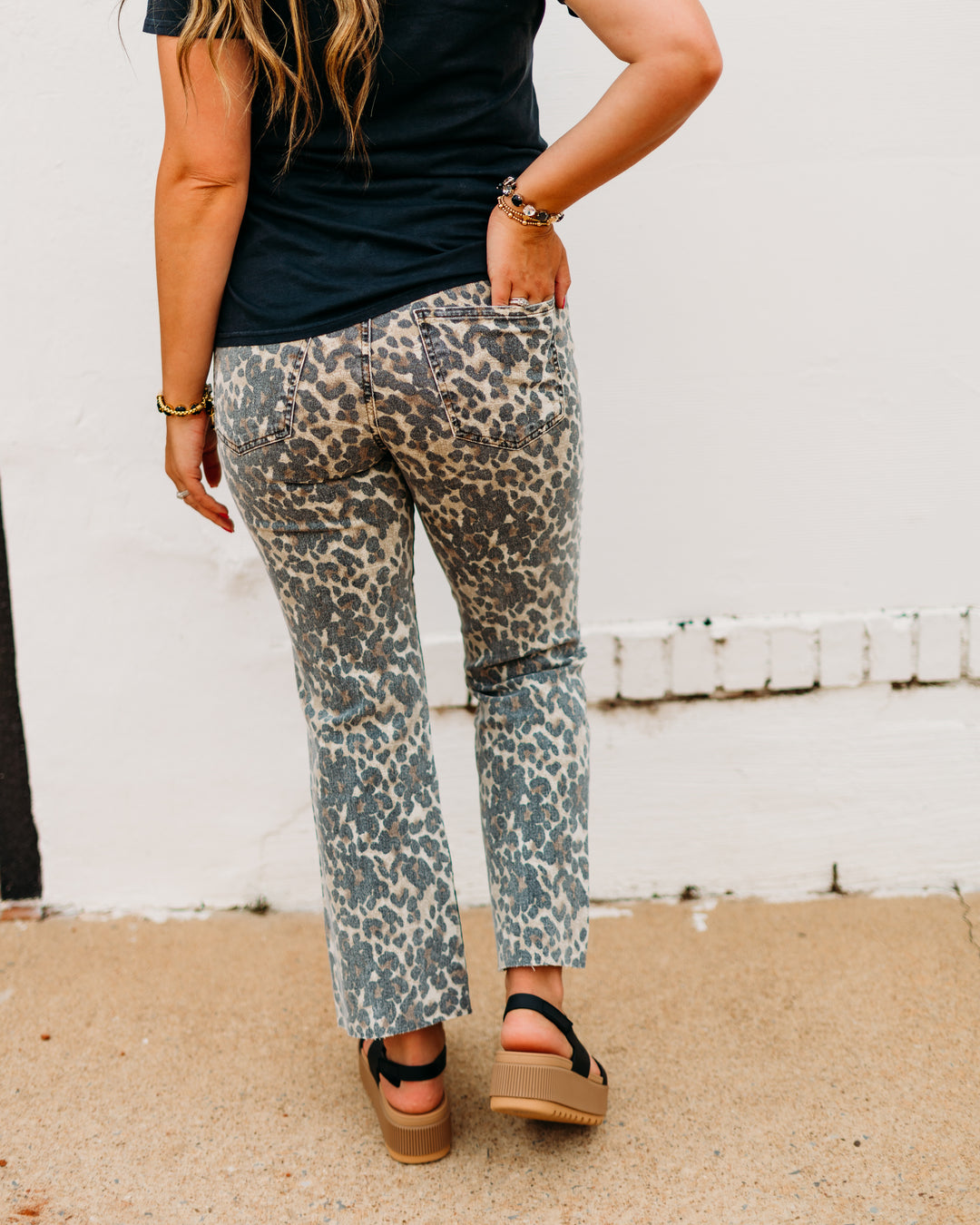 Kut: Kelsey High Rise Ankle Flare in Tan/Brown Leopard