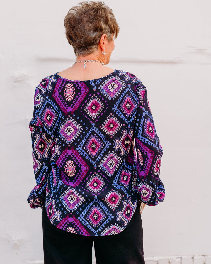 Karen Kane: Long Sleeve Scoop Neck Blouse in Print