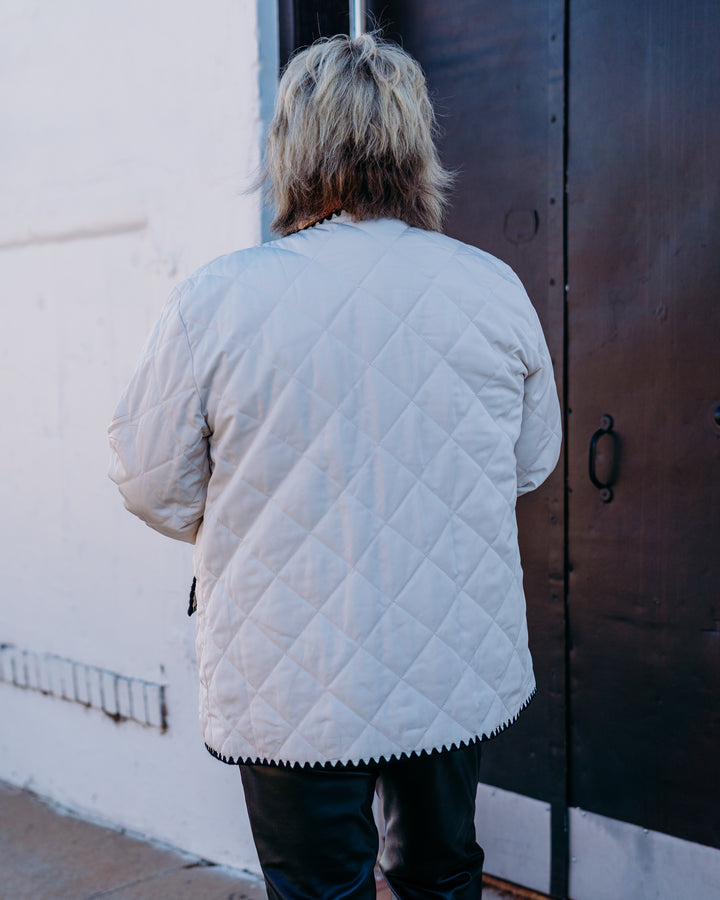 Karen Kane: Edge Stitch Quilted Jacket in Cream/Black (4L38000)