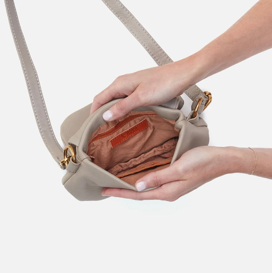 Hobo: Harley Crossbody Sling in Taupe