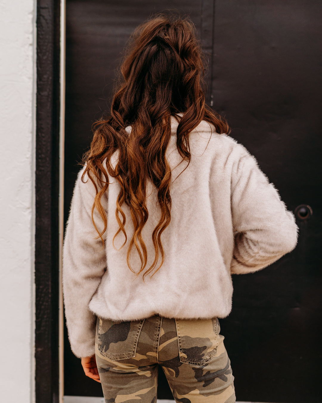 Z Supply: Amethyst Faux Fur Jacket in Crystal (zj253278)