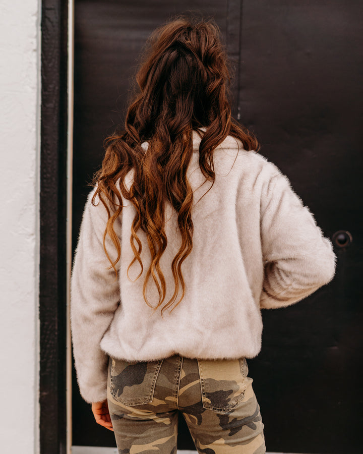 Z Supply: Amethyst Faux Fur Jacket in Crystal (zj253278)