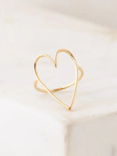 Load image into Gallery viewer, Lovers Tempo: Lovestruck Ring in Gold
