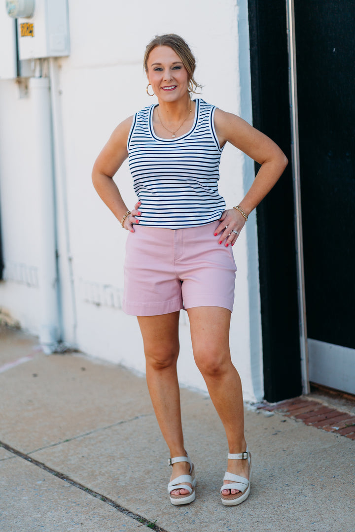 Spanx: Stretch Twill Short 5" in Fleur