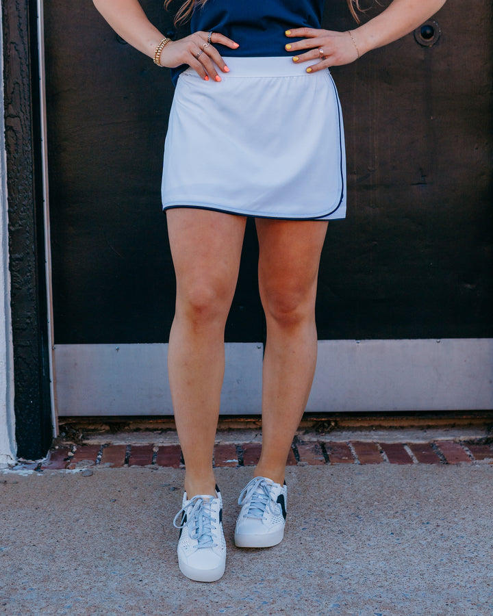 Varley: Anaya Mid Rise Skort in White (VAR03041) - The Vogue Boutique