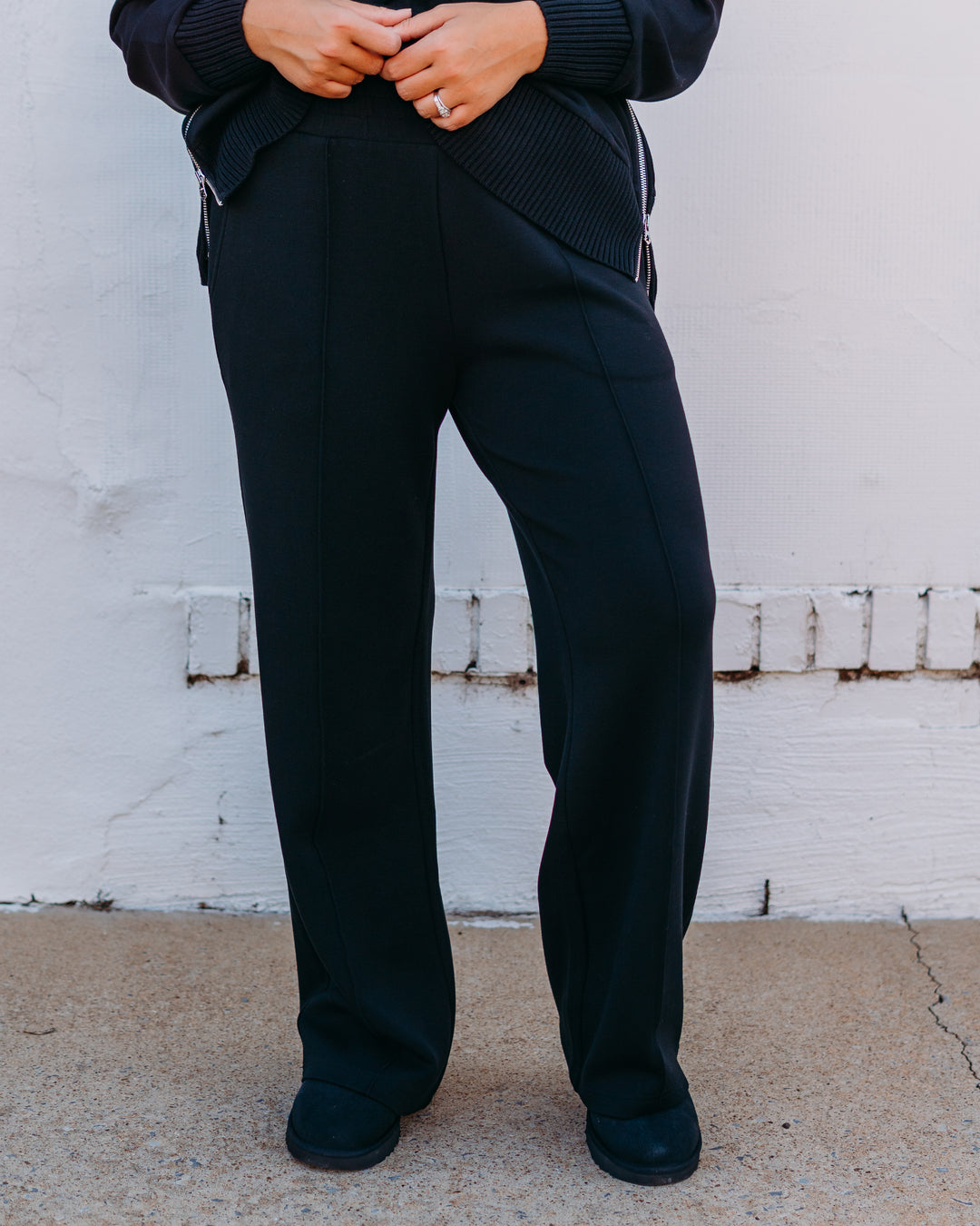Varley: The Rolled Cuff Pant 28.5 in Black (VAR02059) - The Vogue Boutique