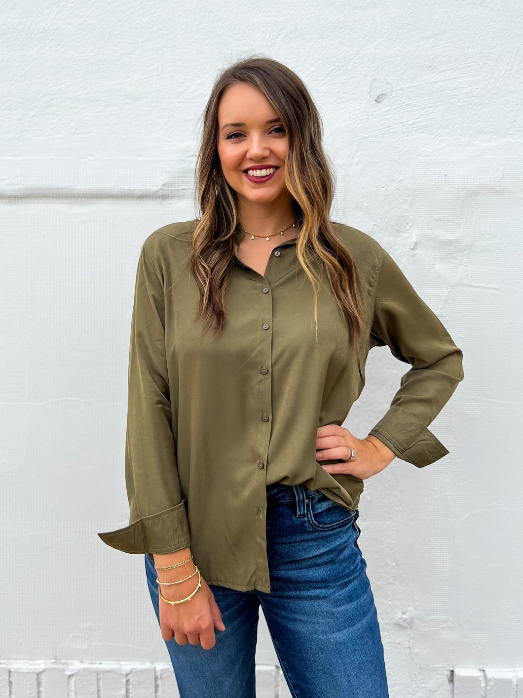 Glam: Shirttail Hem Button Down Shirt in Olive