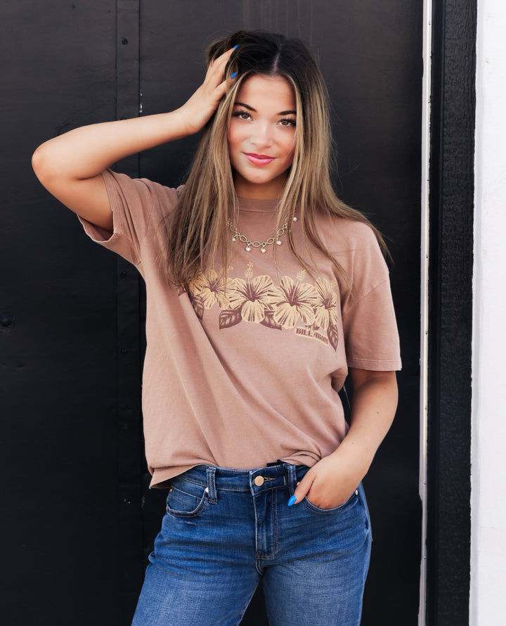 Billabong: Hello Sundown Tee in Sugar Almond (BL000869W)