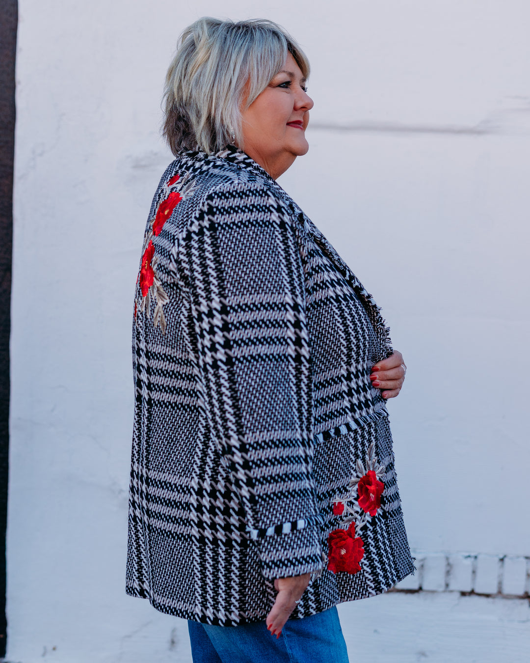 John Mark: Plaid Tweed Coat With Fringe in White/Black J45655JM