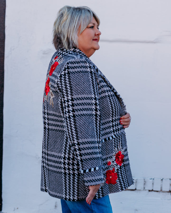 John Mark: Plaid Tweed Coat With Fringe in White/Black J45655JM