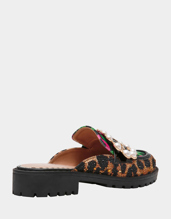 Betsey Johnson: Barton in pink and green multi (BART01S5PG8100)
