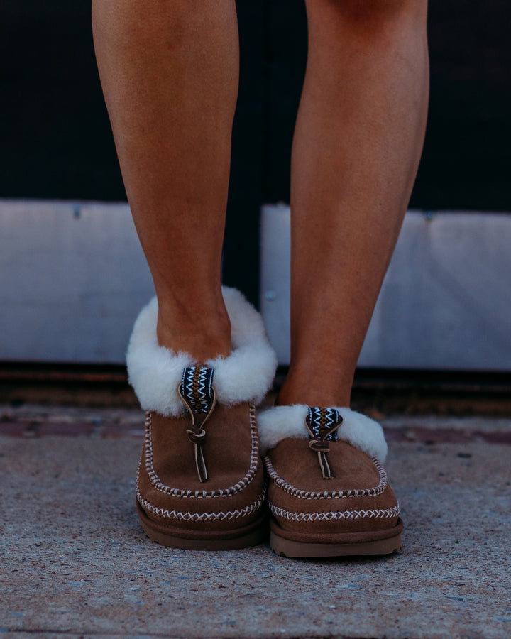 Ugg: W Tasman Alpine in Chestnut