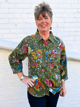 Load image into Gallery viewer, Ivy Jane: Green Print Button Up Top - 630322
