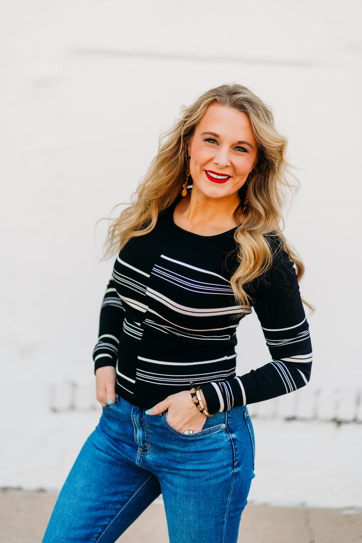 Steve Madden: Joanne Sweater in Black BO306708