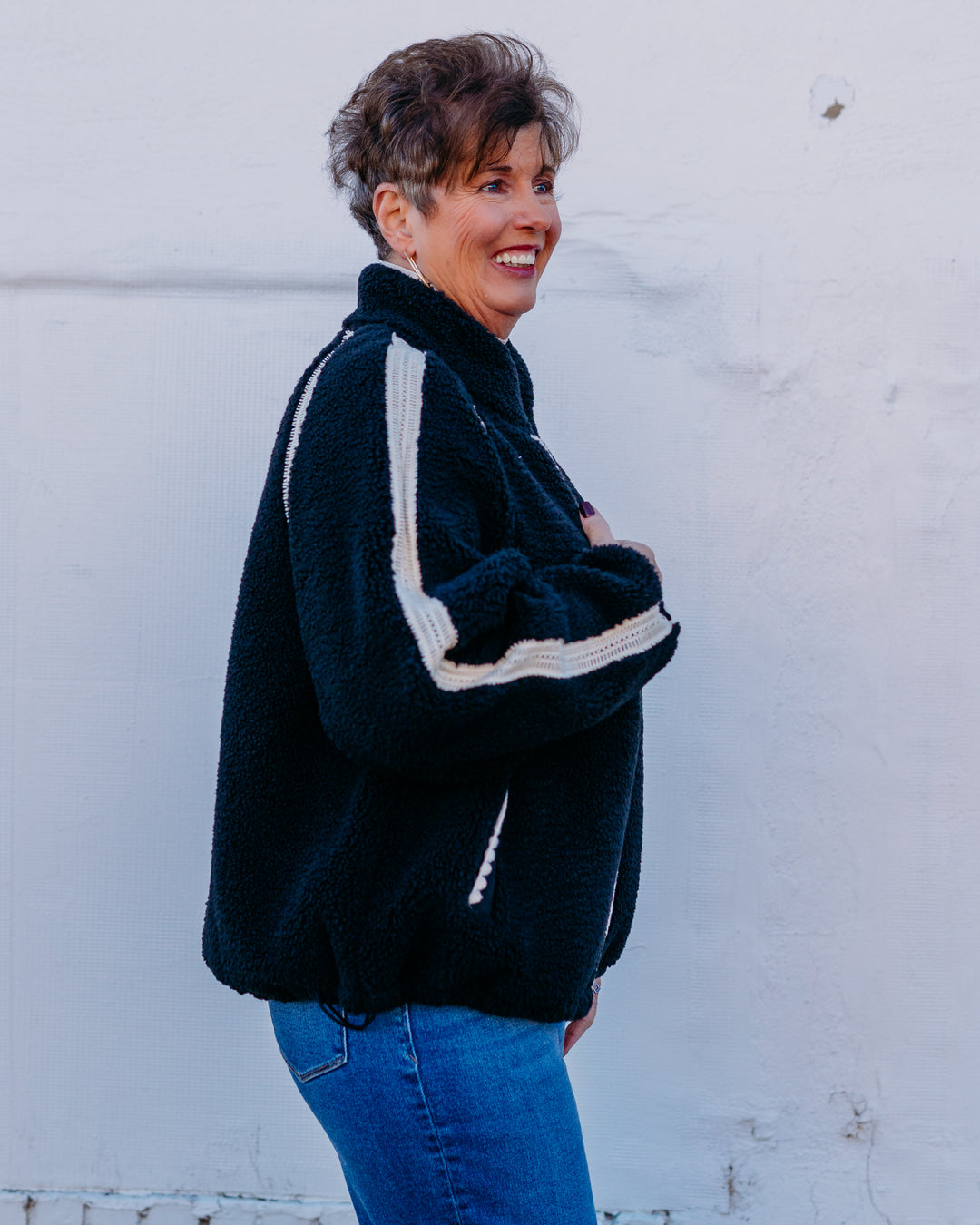 UGG: Nikia Crochet Uggfluff Jacket in Black (1161670)