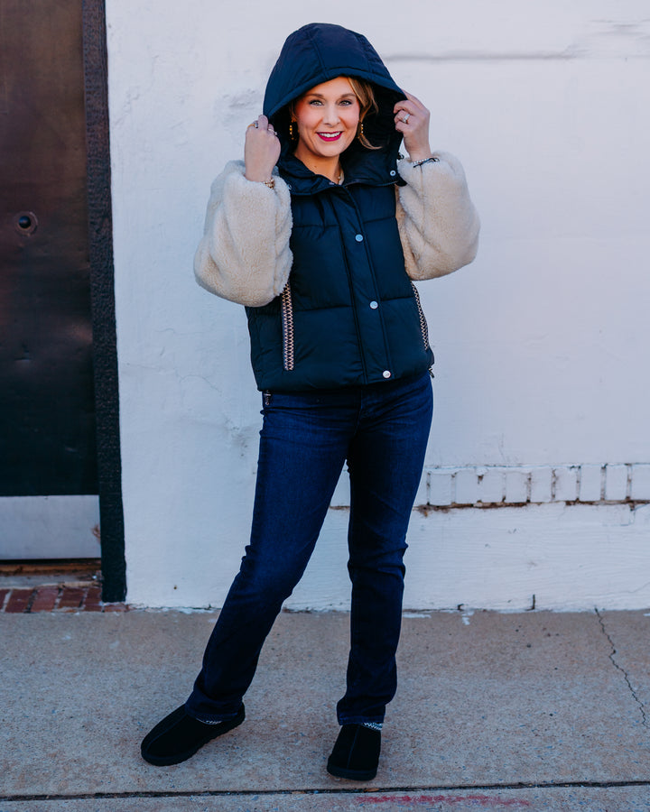 Ugg: W Mkay Uggbraid Puffer Jacket in Black/Cream (1171466-CSD)