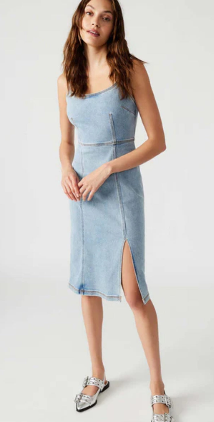 elliatt giselle denim midi dress Steve Madden: Giselle Dress in Blue Denim 0