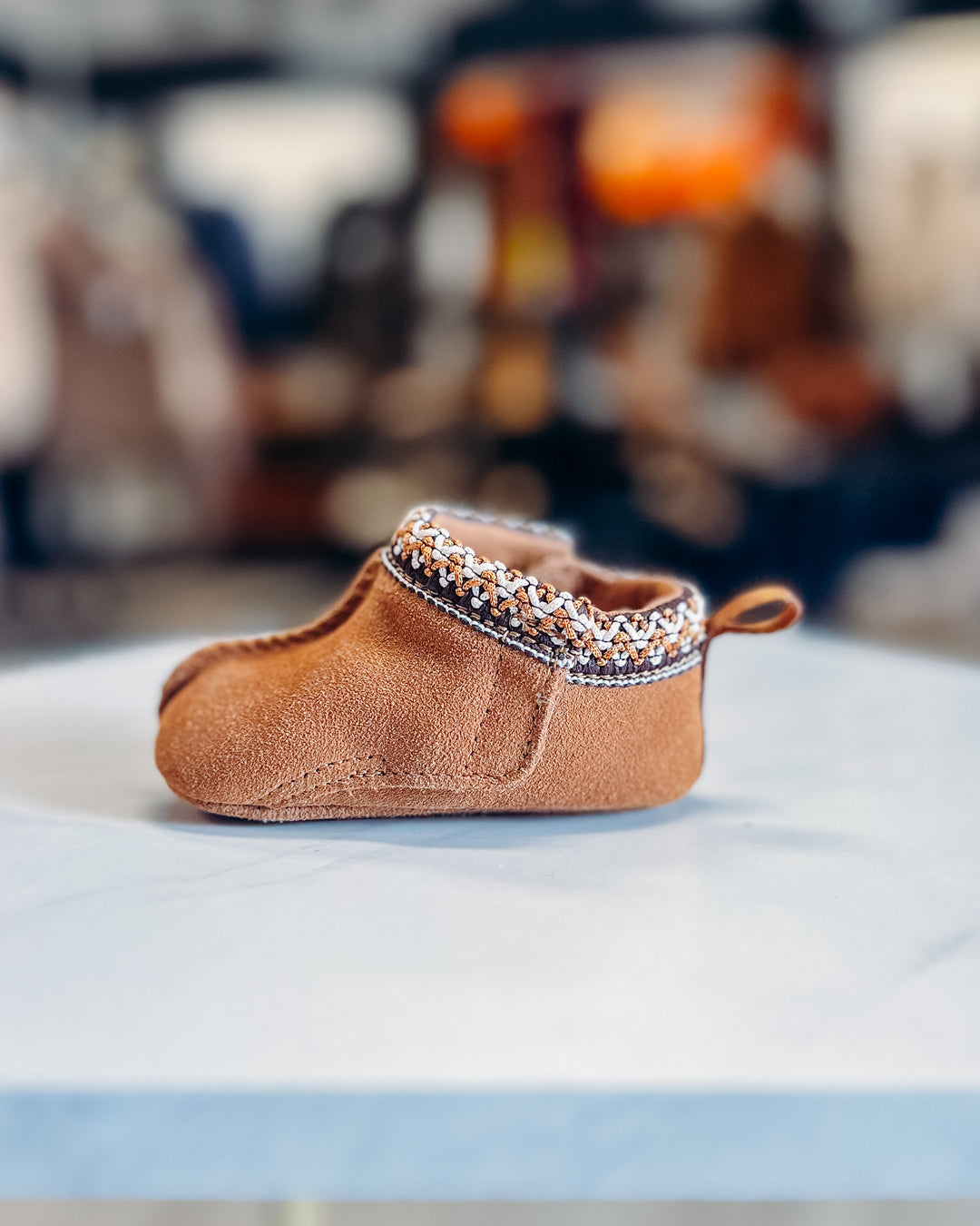 UGG: Infant Tasman ll in Chestnut