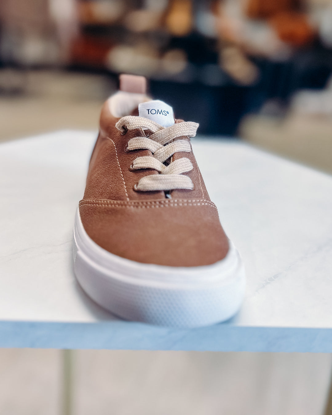 TOMS: Fenix Mid Toffee Microsuede
