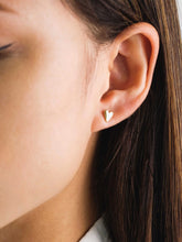 Load image into Gallery viewer, Lovers Tempo: Everly Heart Stud Earrings in Gold
