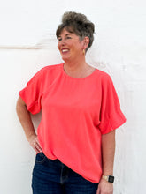 Load image into Gallery viewer, Ivy Jane: Crew Top in Coral 641369
