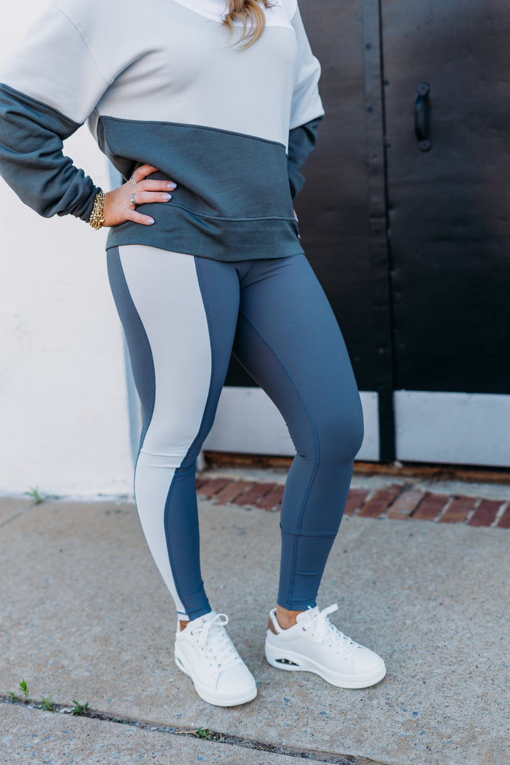 Glyder: Fusion Leggings in Carbon/Ash Grey