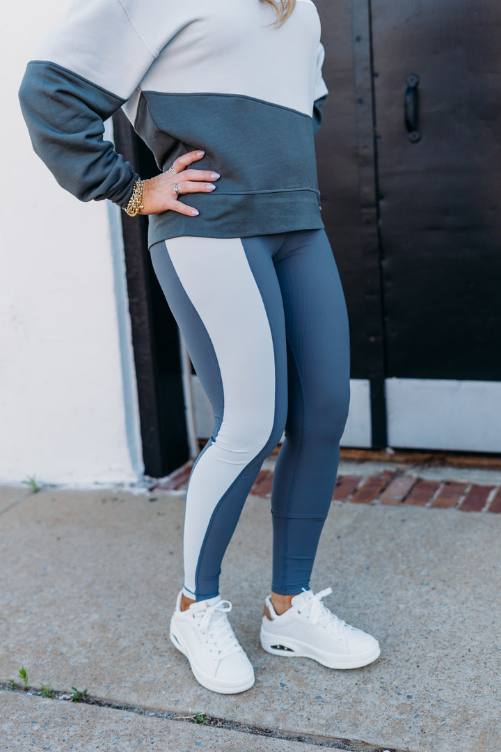 Glyder: Fusion Leggings in Carbon/Ash Grey