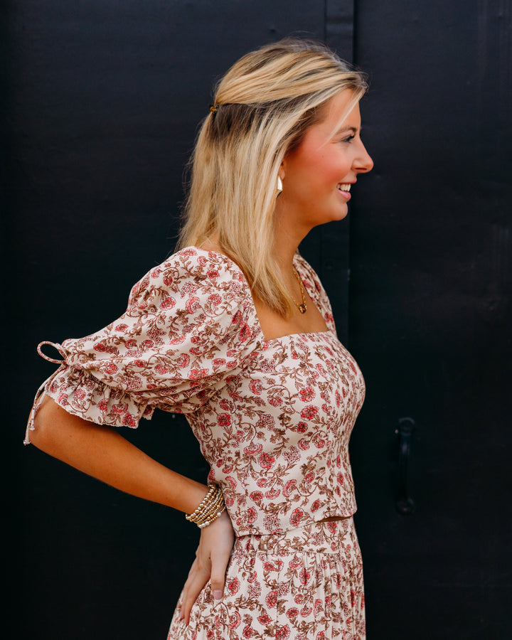Z Supply: Moira Floral Top in Sandshell (ZT262120)