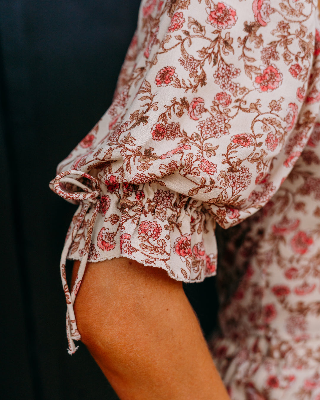 Z Supply: Moira Floral Top in Sandshell (ZT262120)