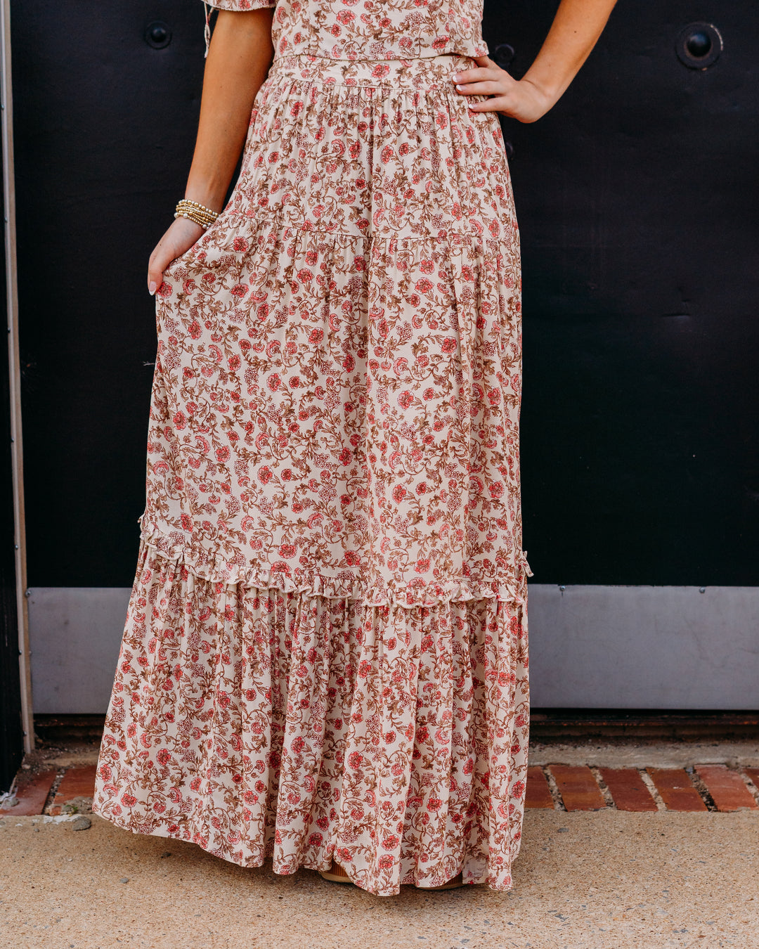 Z Supply: Mora Maxi Skirt in Sandshell (ZK263619S)