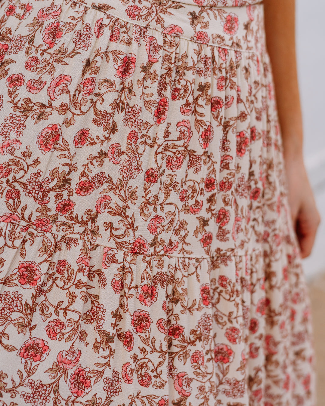 Z Supply: Mora Maxi Skirt in Sandshell (ZK263619S)