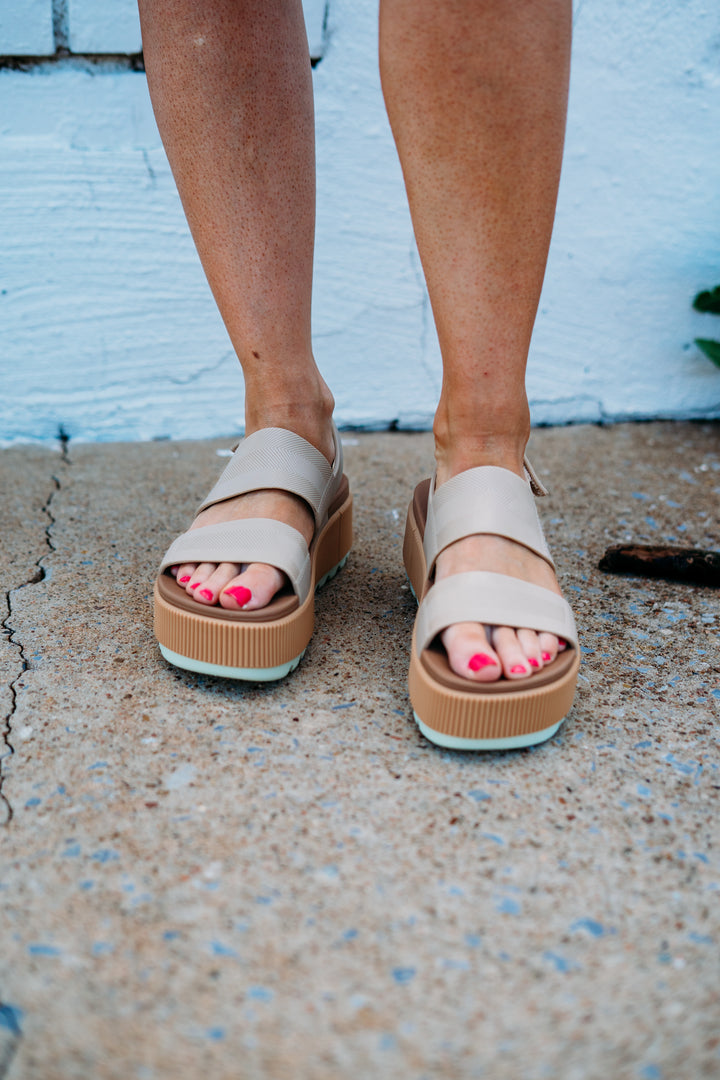 Reef: Higher Vista Higher Sandals in Aloe Wash